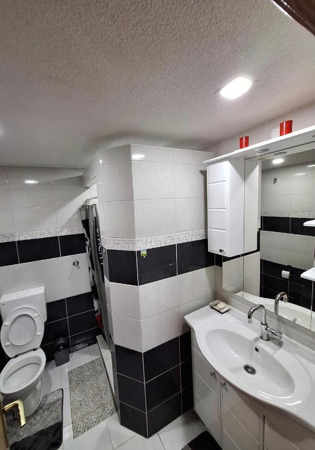 Apartman Magic Sauna,Jakuzzi,Kino Лівно Екстер'єр фото