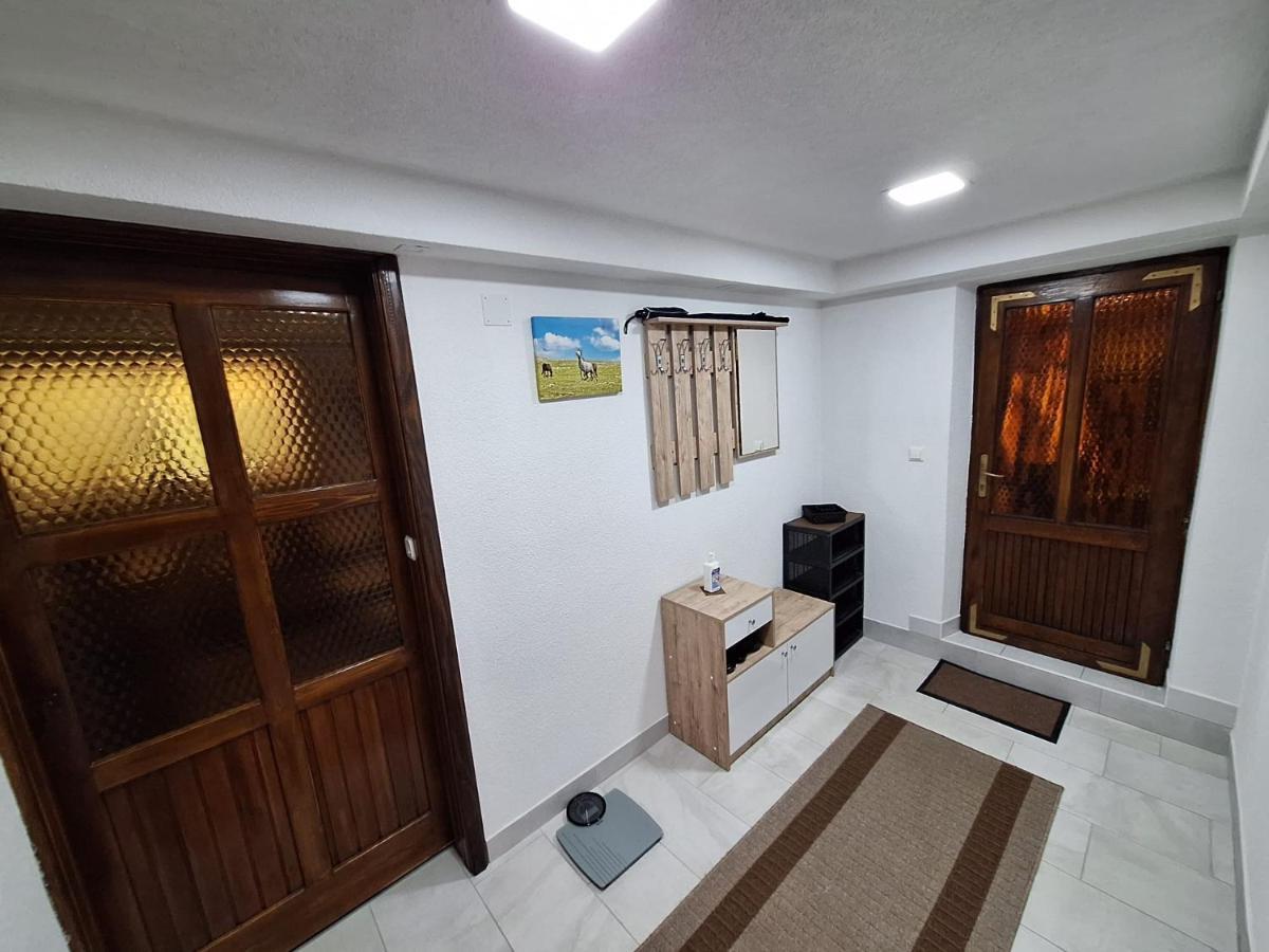 Apartman Magic Sauna,Jakuzzi,Kino Лівно Екстер'єр фото