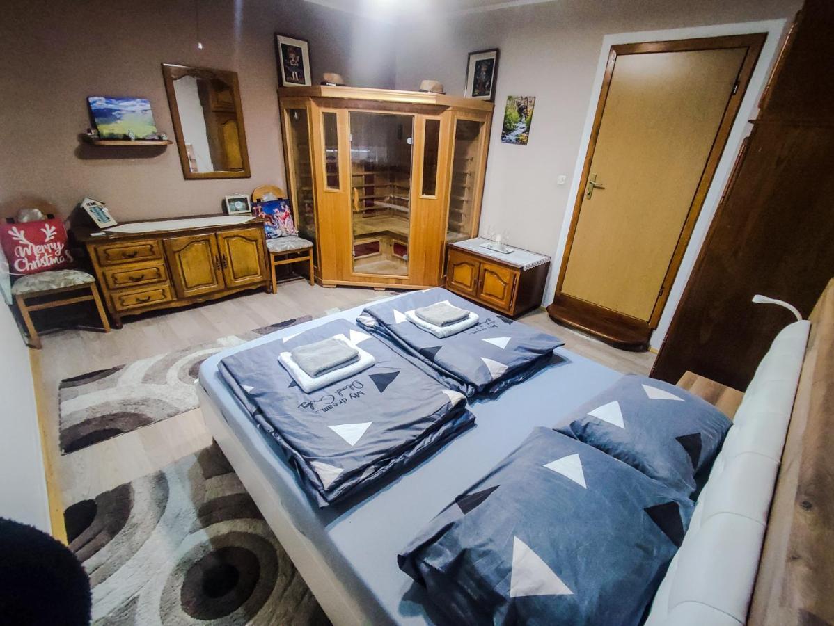 Apartman Magic Sauna,Jakuzzi,Kino Лівно Екстер'єр фото